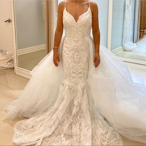 Allure Bridal Wedding Dress size 6- NEW/UNALTERED - Picture 1 of 3